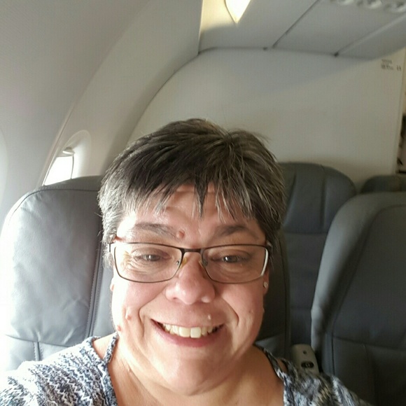 Meet your Posher, Joanne - Picture 1 of 1